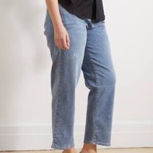 Universal Standard Etta High Rise straight leg light wash jeans 18